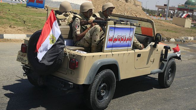 Ejército de Egipto mata "por error" a un grupo de turistas, incluyendo dos mexicanos