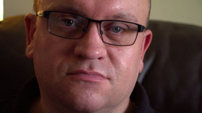 Los hombres que sufren por no producir espermatozoides