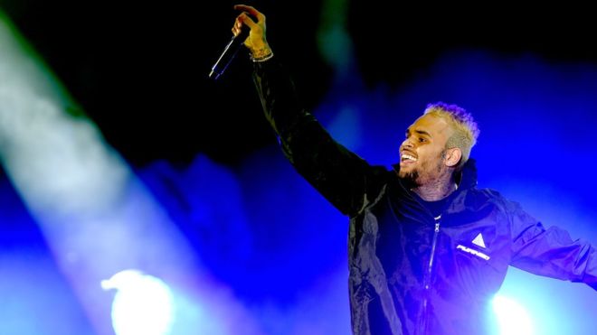 Liberan a Chris Brown tras ser arrestado en París