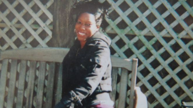 Niño de dos años dispara y mata accidentalmente a su madre en EE.UU.