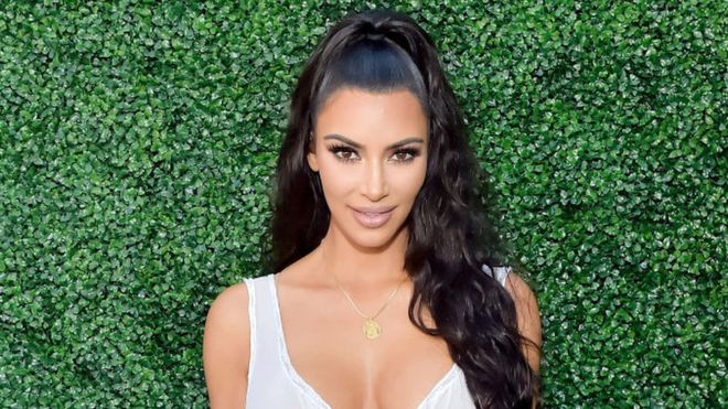Por qué Kim Kardashian es la celebridad &quot;más peligrosa&quot; en internet