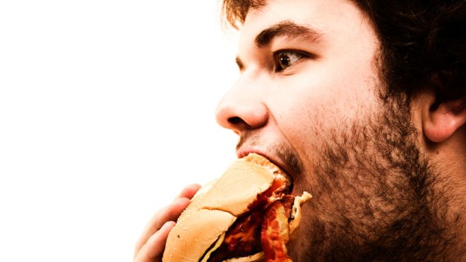 Por qué comer apurado es perjudicial para tu salud