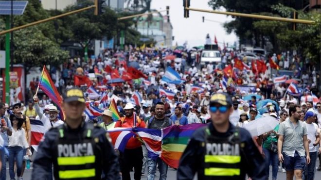 Costa Rica marcha contra la xenofobia hacia nicaragûenses