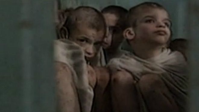 “Crecí como animal enjaulado en un orfanato rumano, pero a veces lo extraño”