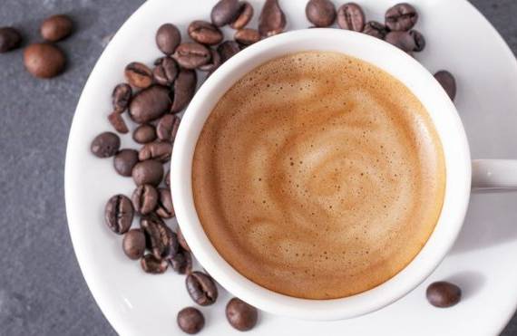 La acrilamida se produce cuando el café es tostado.