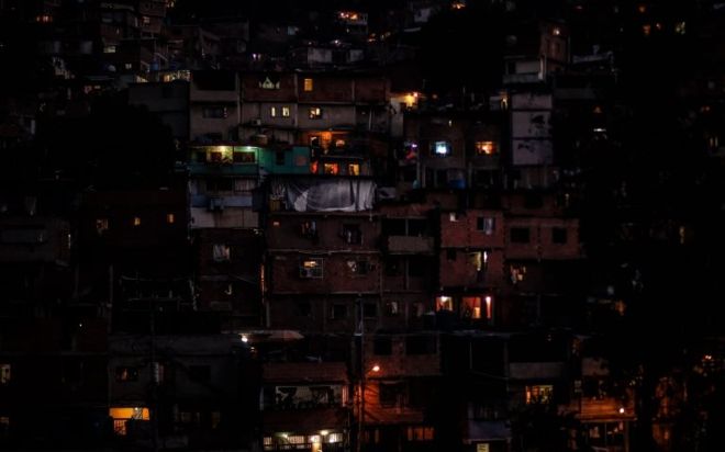 Cómo funciona el sistema eléctrico en Venezuela y por qué colapsó