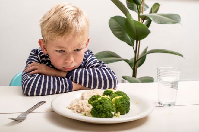 5 consejos para que los niños mañosos coman alimentos saludables