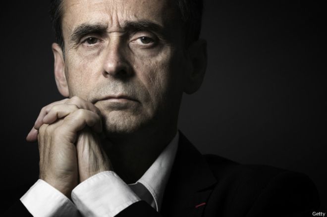 El alcalde francés que impuso un toque de queda para los niños