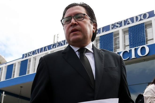 Defensa de Assange busca frenar diligencia en embajada