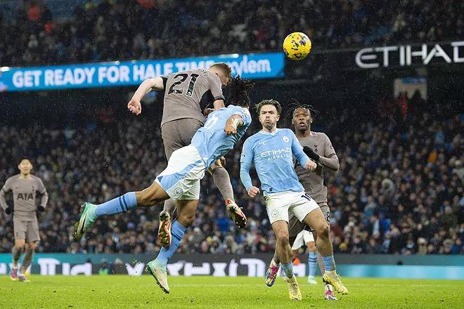 Imagen del City vs Tottenham en el Etihad Stadium. (Redes sociales)