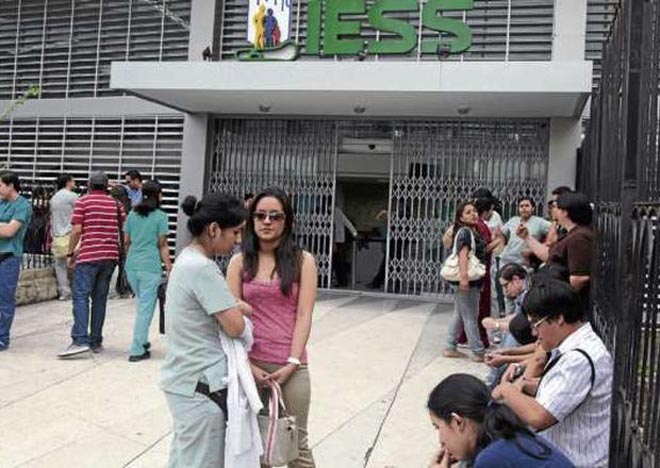 Afiliados al IESS sin poder acceder al seguro de desempleo