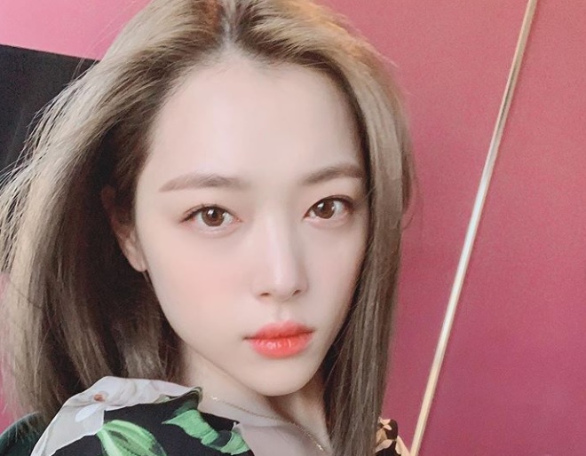 Hallaron muerta a Sulli, estrella del K-Pop