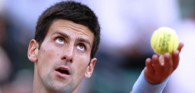 Djokovic, en cuatro sets a octavos de final de Roland Garros