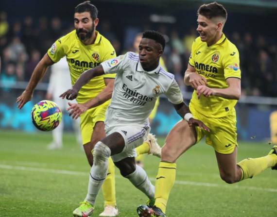 Jugadores del Villarreal celebrando uno de los goles.