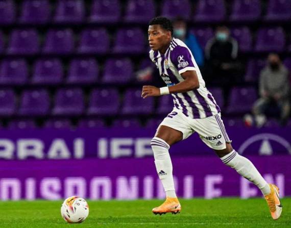 El ecuatoriano y su vida privada estarían siendo monitoreadas por el Real Valladolid.