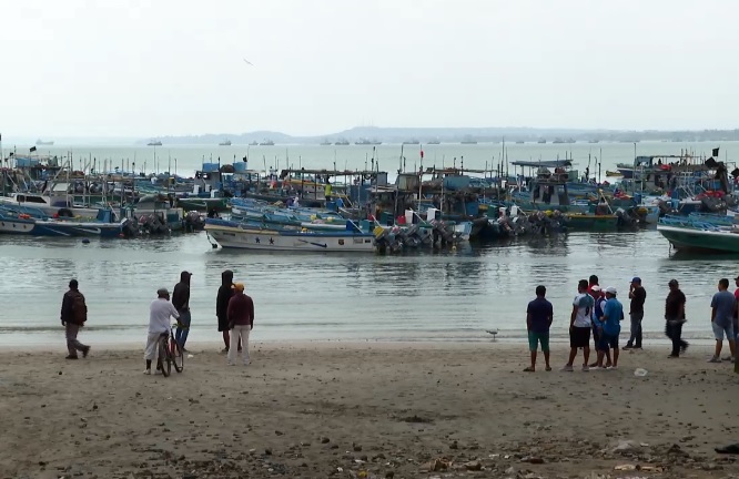 Pescadores en Santa Elena levantan huelga