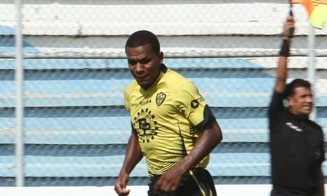Romario Caicedo es oficializado como nuevo refuerzo de Emelec