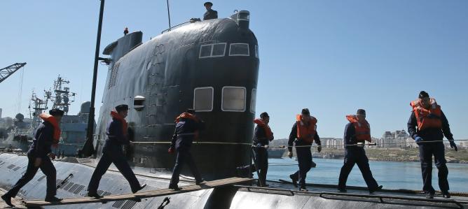 Tropas rusas toman otra unidad ucraniana en Crimea