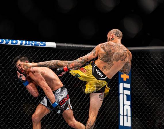 Marlon 'Chito' Vera venció por KO a Dominick Cruz en un gran combate que lo catapultó al cuarto puesto del ránking de la categoría peso gallo.