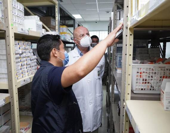 Vicepresidente Borrero busca que farmacias privadas entreguen medicinas a pacientes del sistema de salud pública