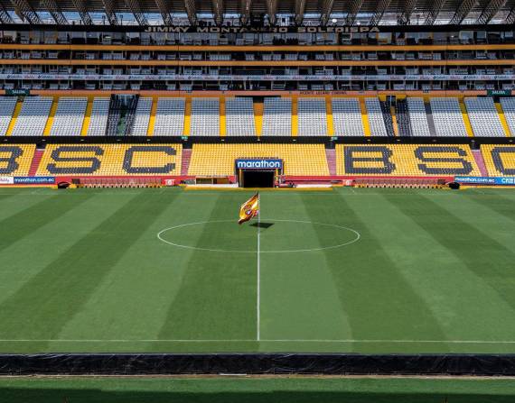 La cancha de Barcelona SC, tuvo distintos cuidados previo a la final.