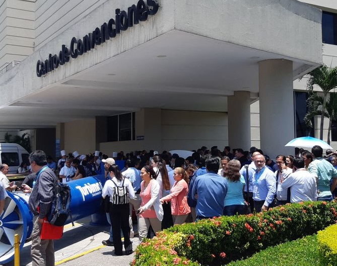 Evacúan hotel en Guayaquil por amenaza de bomba