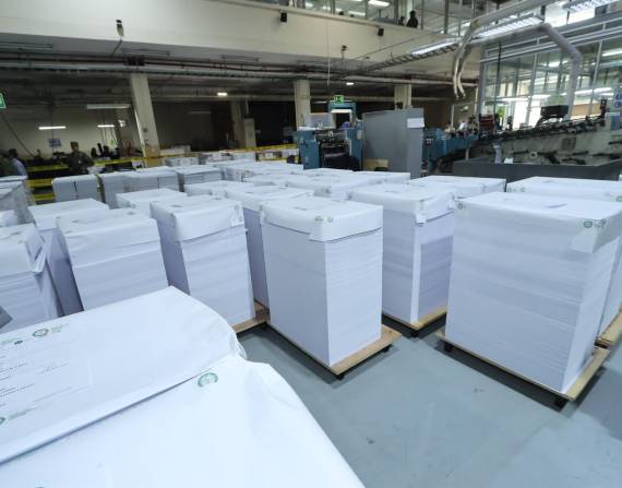 Las papeletas de asambleístas en el exterior también se completó.