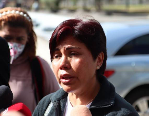 Elizabeth Otavalo exige respuestas en el caso de su hija.