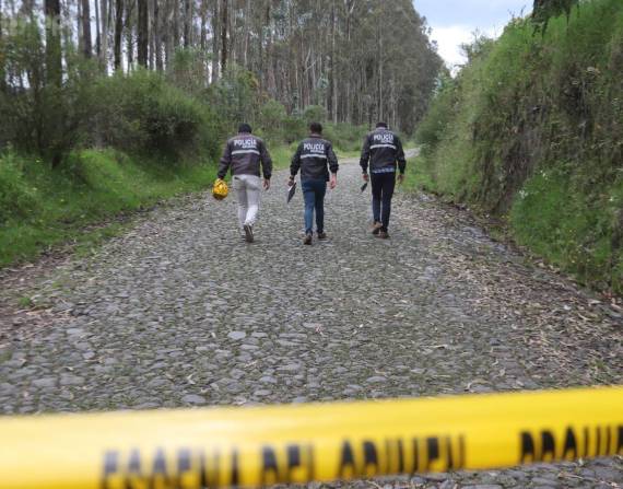 Agentes de la Policía y la Fiscalía aún recaban evidencias sobre el asesinato de 'Don Naza' en Quito.