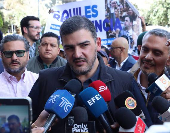 Imagen de Aquiles Álvarez, alcalde de Guayaquil, llegando al Complejo Judicial Norte de Quito, para su audiencia del juicio del caso Triple A, este 24 de diciembre.