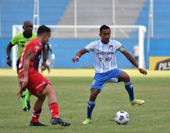 En el estadio Jocay, 9 de Octubre recibe a Guayaquil City, en un partido por la fecha 9 del campeonato nacional de futbol Liga Pro betcris 2022. API / Ariel OCHOA