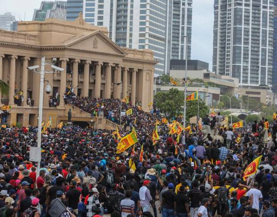 La crisis ha provocado protestas durante meses, que prácticamente han desmantelado la dinastía política Rajapaksa.