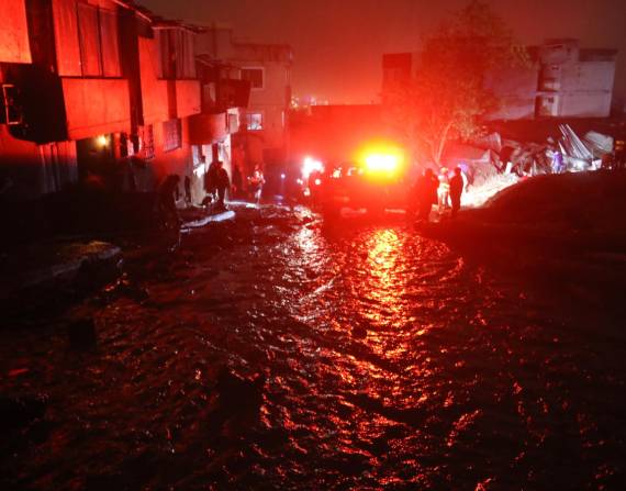 31 de enero de 2022. En el barrio La Comuna se produjo un aluvión que arrastró todo a su paso. Se reportan algunos fallecidos, heridos y personas desaparecidas, además de los incontables daños materiales.API / HAMILTON LÓPEZ