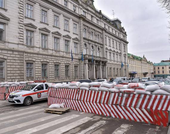 Barricadas construidas en Kiev, Ucrania.