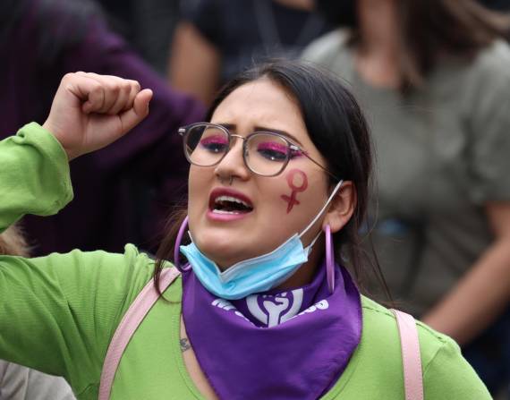 Marcha de las mujeres en contra de los abusos y femicidios en Quito.