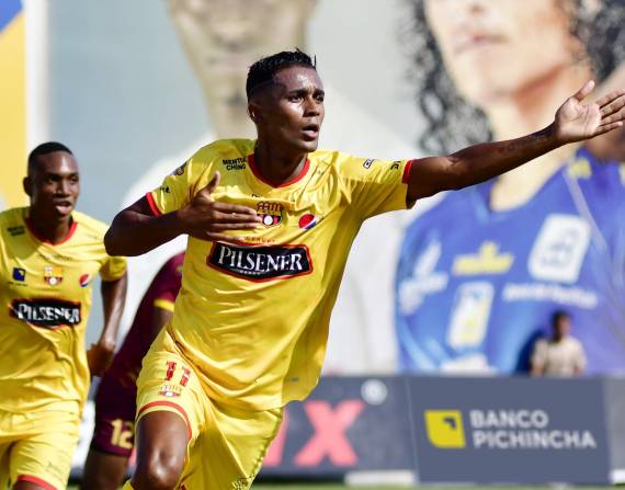 Fidel Martínez es el segundo refuerzo de Barcelona SC para la segunda etapa