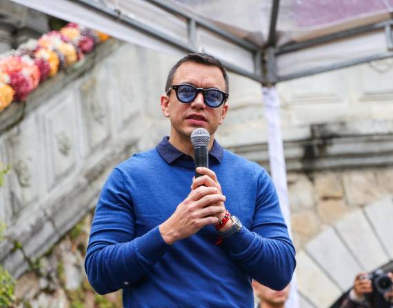 Daniel Noboa durante un evento en Cuenca.
