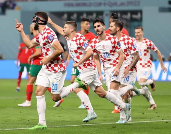 Los jugadores de Croacia celebraron el gol de la victoria.