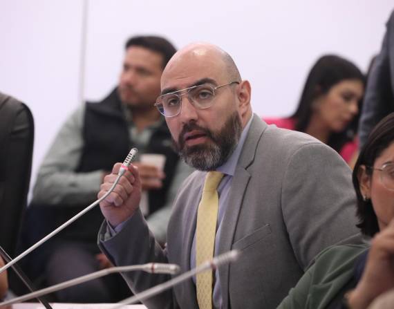 Foto de Mario Godoy, presidente del Consejo de la Judicatura, compareciendo en la Asamblea Nacional.