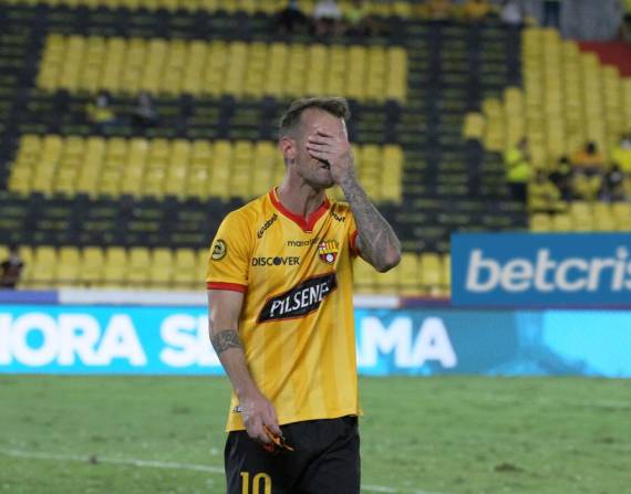 Damián Díaz se lamenta durante el partido ante Universidad Católica.