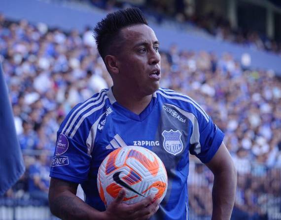Christian Cueva rescindió su contrato con Emelec.