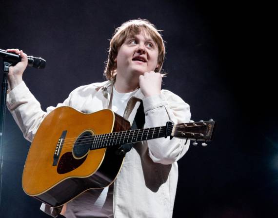 Lewis Capaldi agradeció a todos sus fans en varias publicaciones emotivas en sus redes sociales.