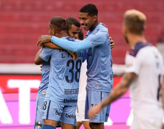 El duelo fue válido por la ida de los octavos de final del torneo continental.