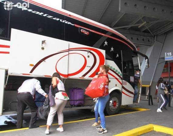 Más de 3 horas les tomo la reunión entre el presidente Guillermo Lasso y los representantes de la transportación de Ecuador. Foto: Archivo/Referencial