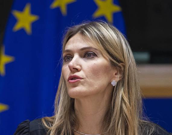 Eva Kili, eurodiputada de origen griego es acusada de corrupción dentro del Parlamento Europeo.