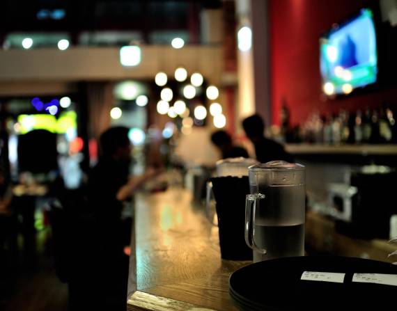 Los bares y restaurantes están trabajando al 100 %.