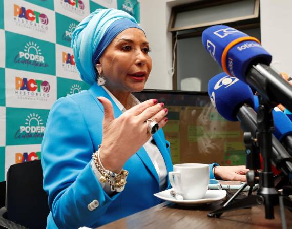 Piedad Córdoba tiene 67 años y su carrera política se relaciona con movimientos de izquierda.