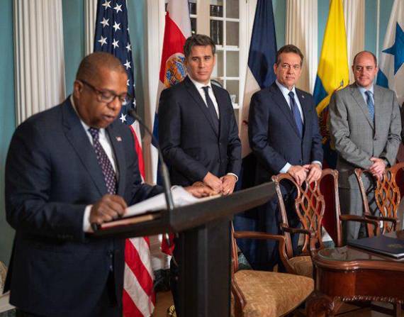 En un acto realizado en Washington, Ecuador se adhirió a la Alianza para el Desarrollo en Democracia (ADD).