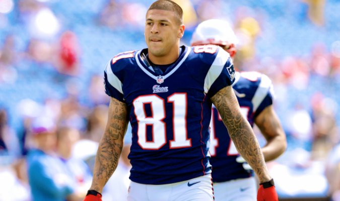 Exjugador de la NFL se suicida en prisión