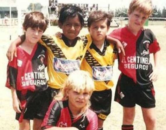 Messi junto a sus compañeros. Foto: Internet.